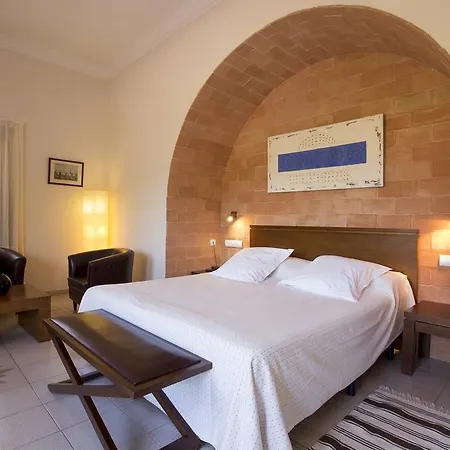 Hotel Cal Naudi 4*