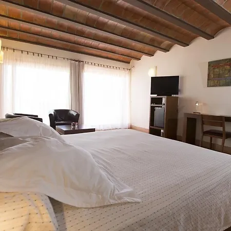 Cal Naudi Hotel