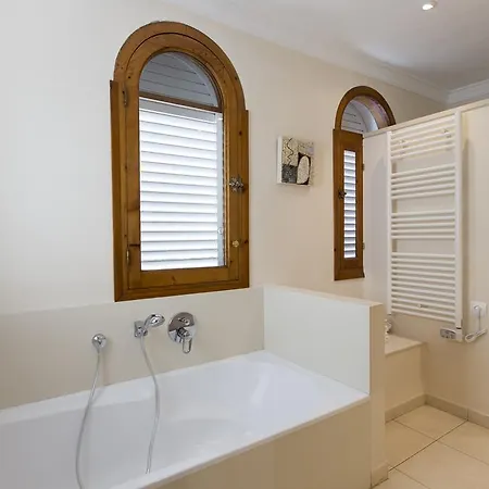 Cal Naudi Hotel 4*