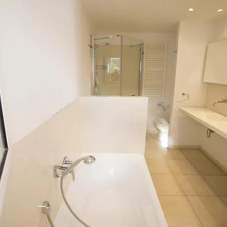 Cal Naudi 4*